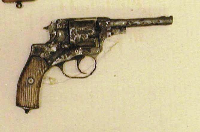 Рис. 2.2 Револьвер Наган обр. 1895 г.