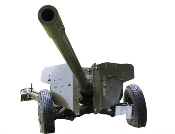 11. 100 мм. противотанковое орудие «Рапира»