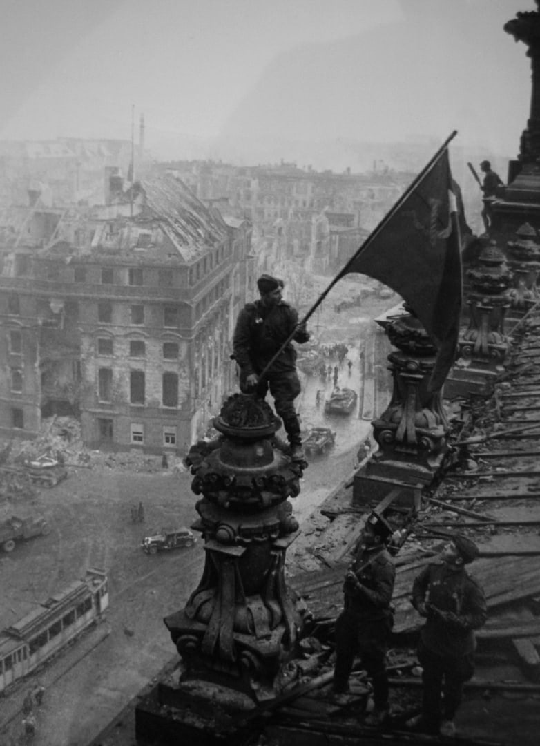Водружение знамени Победы над Рейхстагом